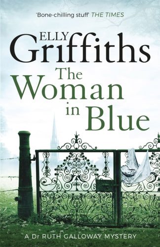 The Woman In Blue : The Dr Ruth Galloway Mysteries 8 - 9781848663374